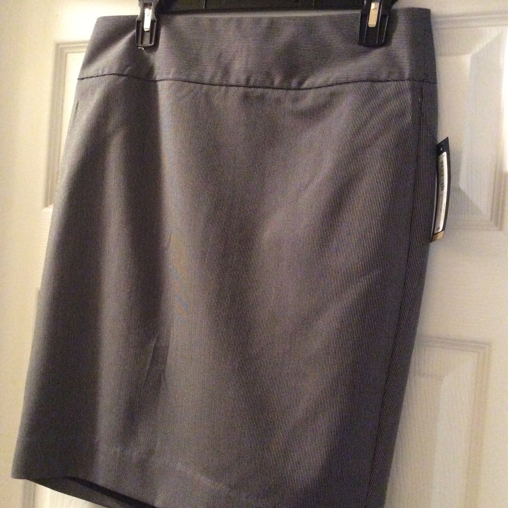 Worthington Black White Chain Skirt